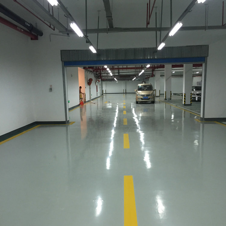 滄晟地坪漆廠家:環氧樹脂地坪涂料如何開發自己的競爭優勢